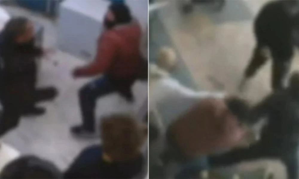 Βούλα: Καρέ καρέ το μαχαίρωμα μεταξύ διανομέων για μια… παραγγελία – Δείτε το απίστευτο βίντεο